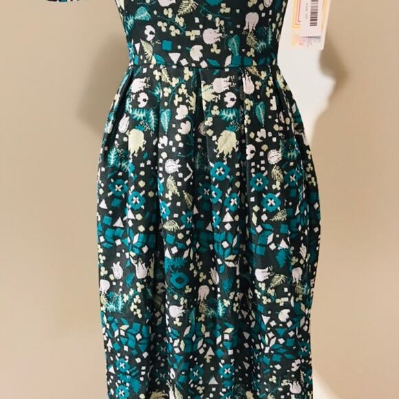 LuLaRoe Amelia Dress - Picture 4 of 8